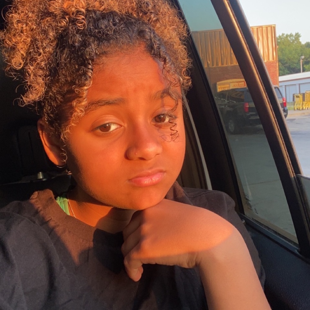 Meet your Posher, Amya